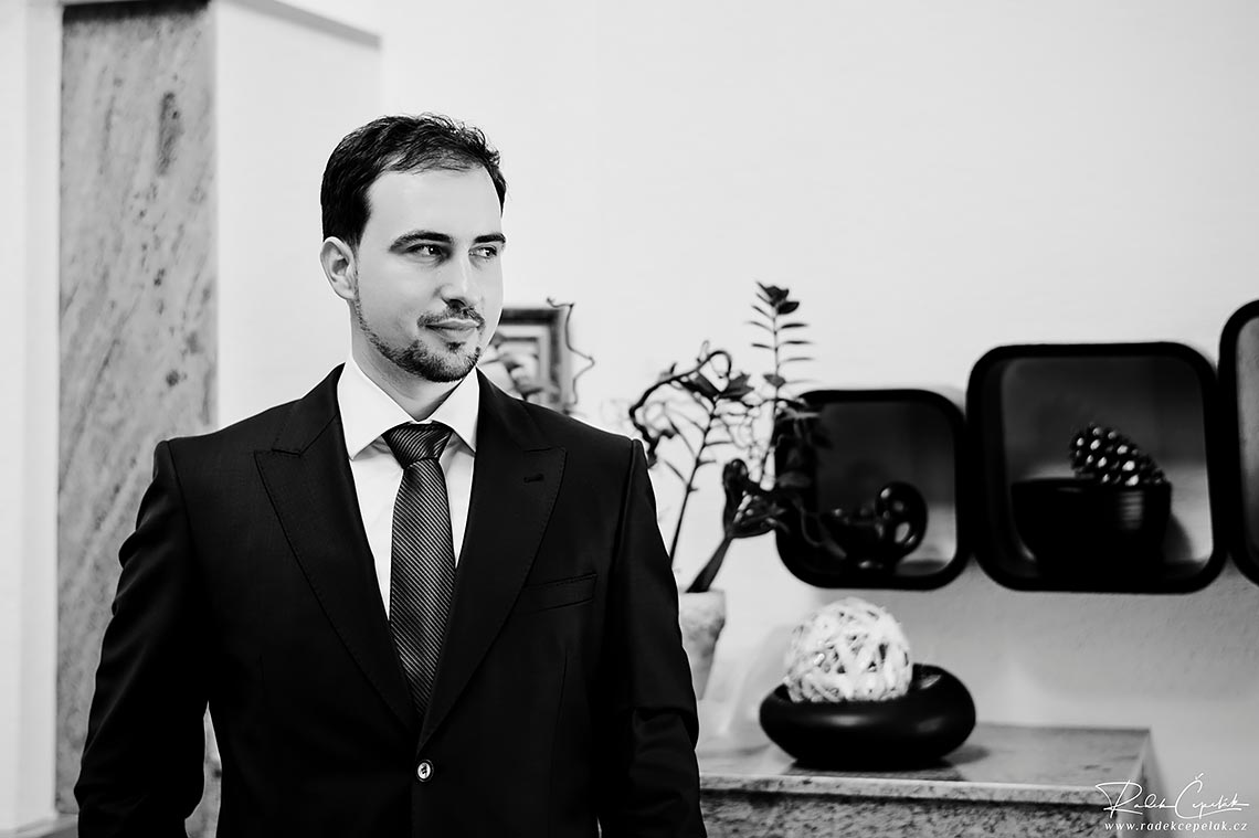 groom black and white photography