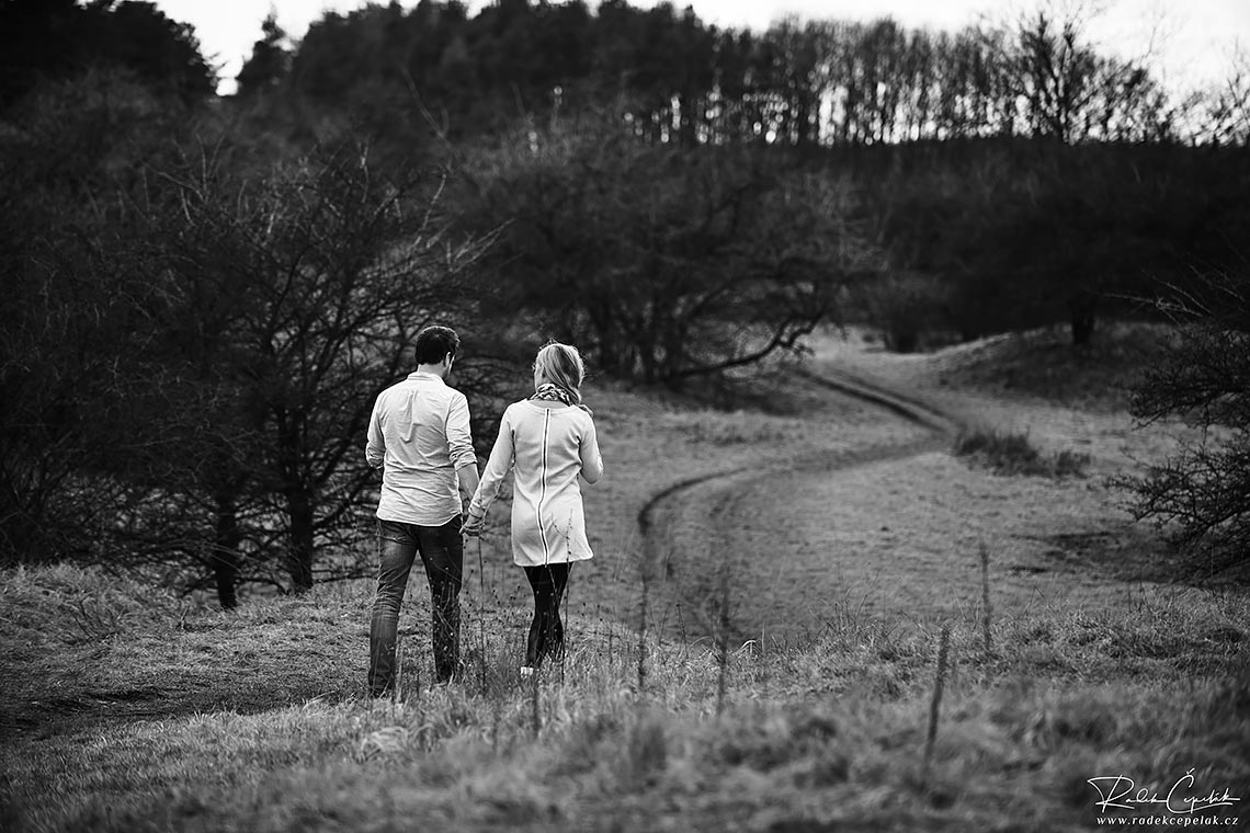 walking couple engagement photography