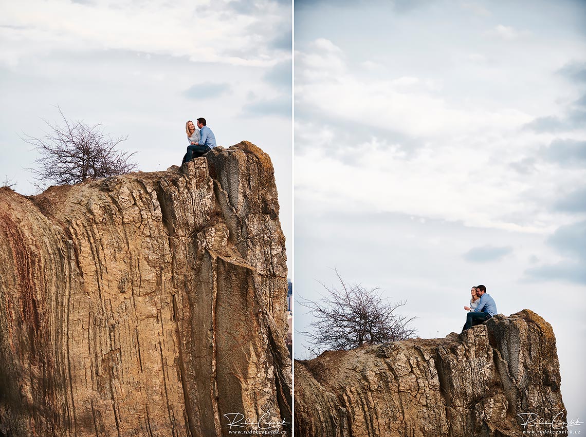 engagement photography on rocks