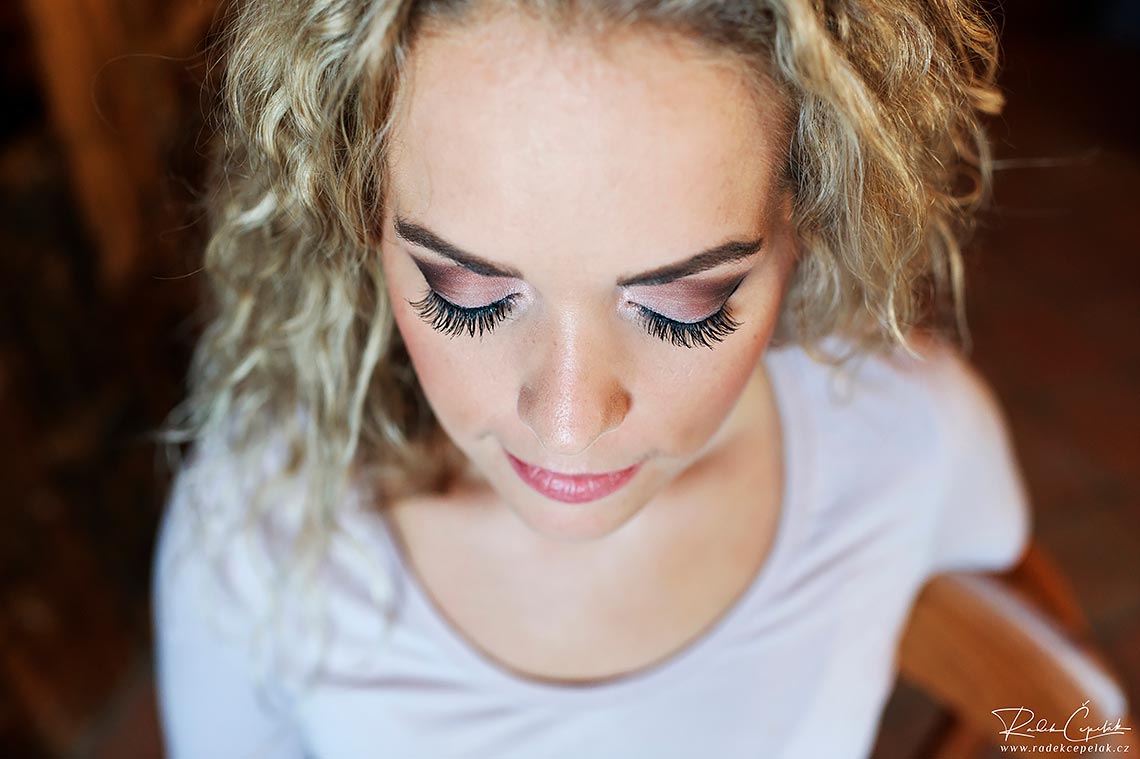 eye lashes and makeup of bride after makeup artists finish
