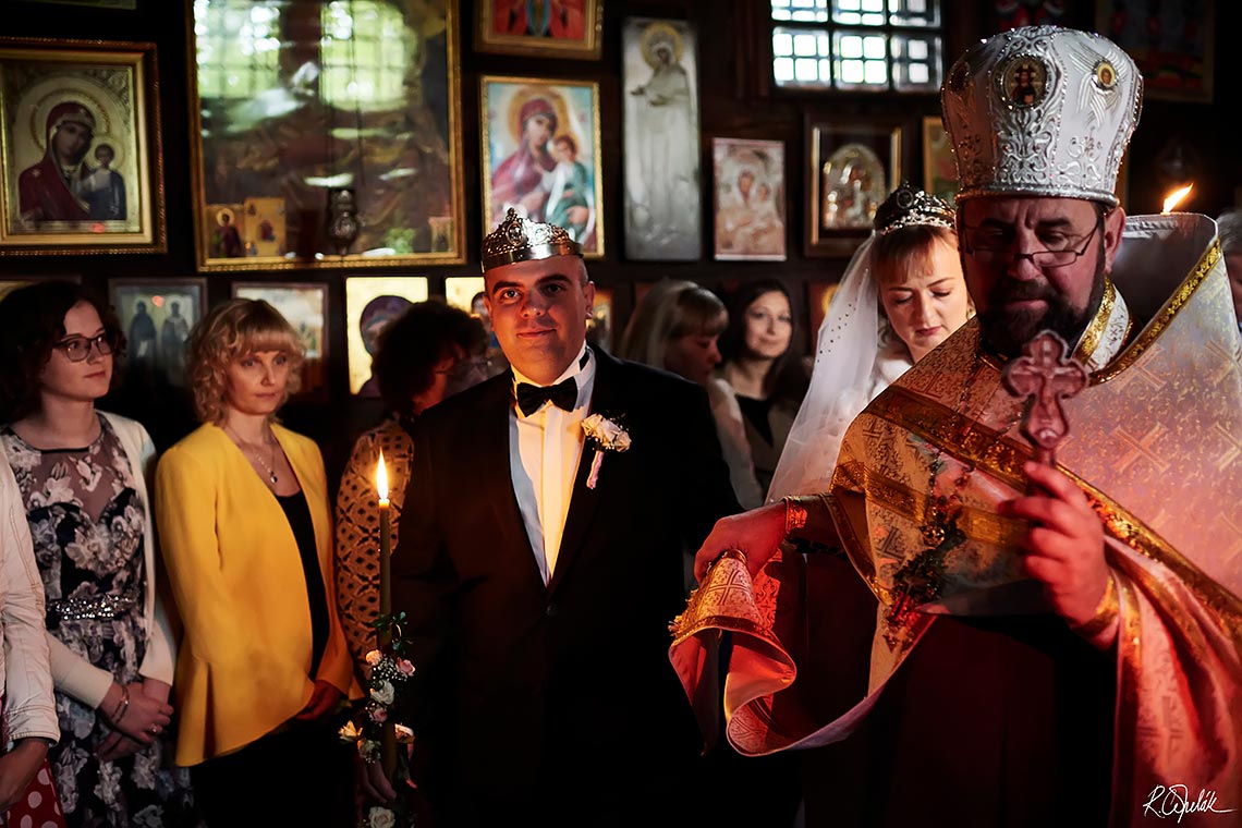 orthodox wedding ceremony in the Church of the Archangel Michael in Prague