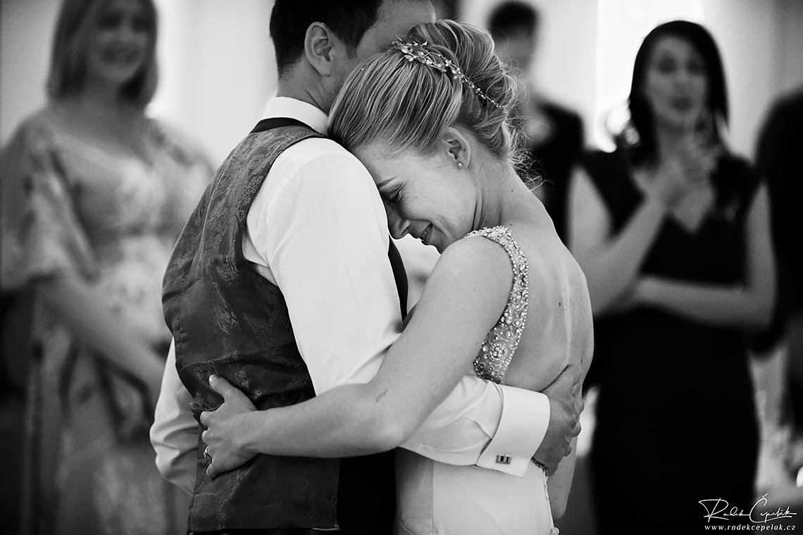 bride and groom the first dance