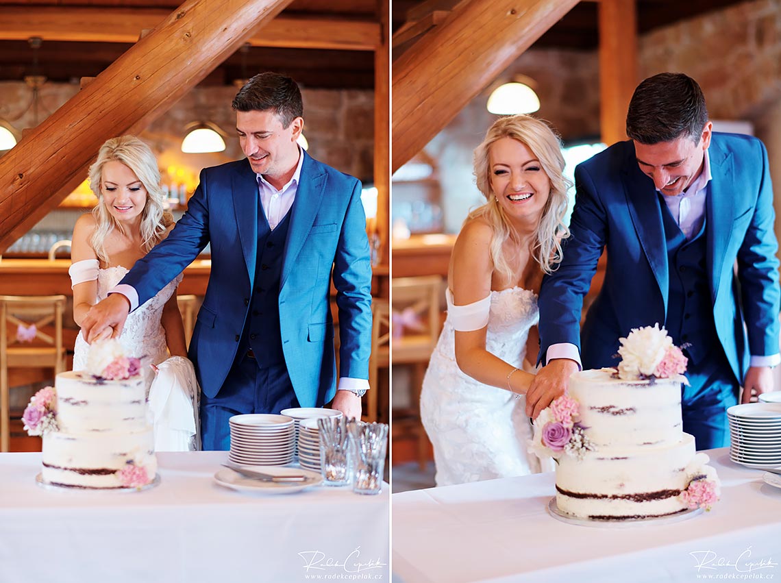 Wedding photography of bride and groom cutting the cake