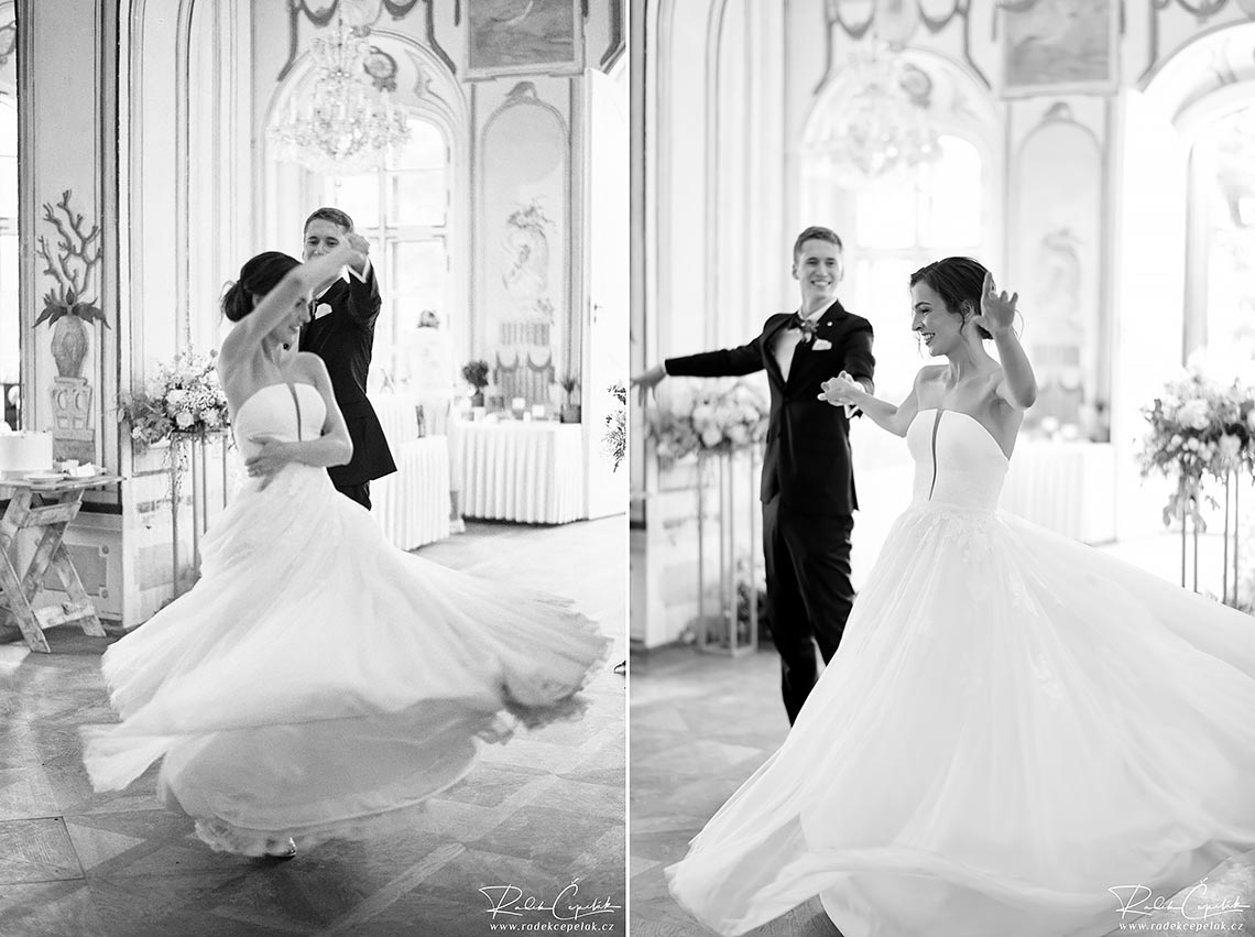black and white wedding photography of the first dance