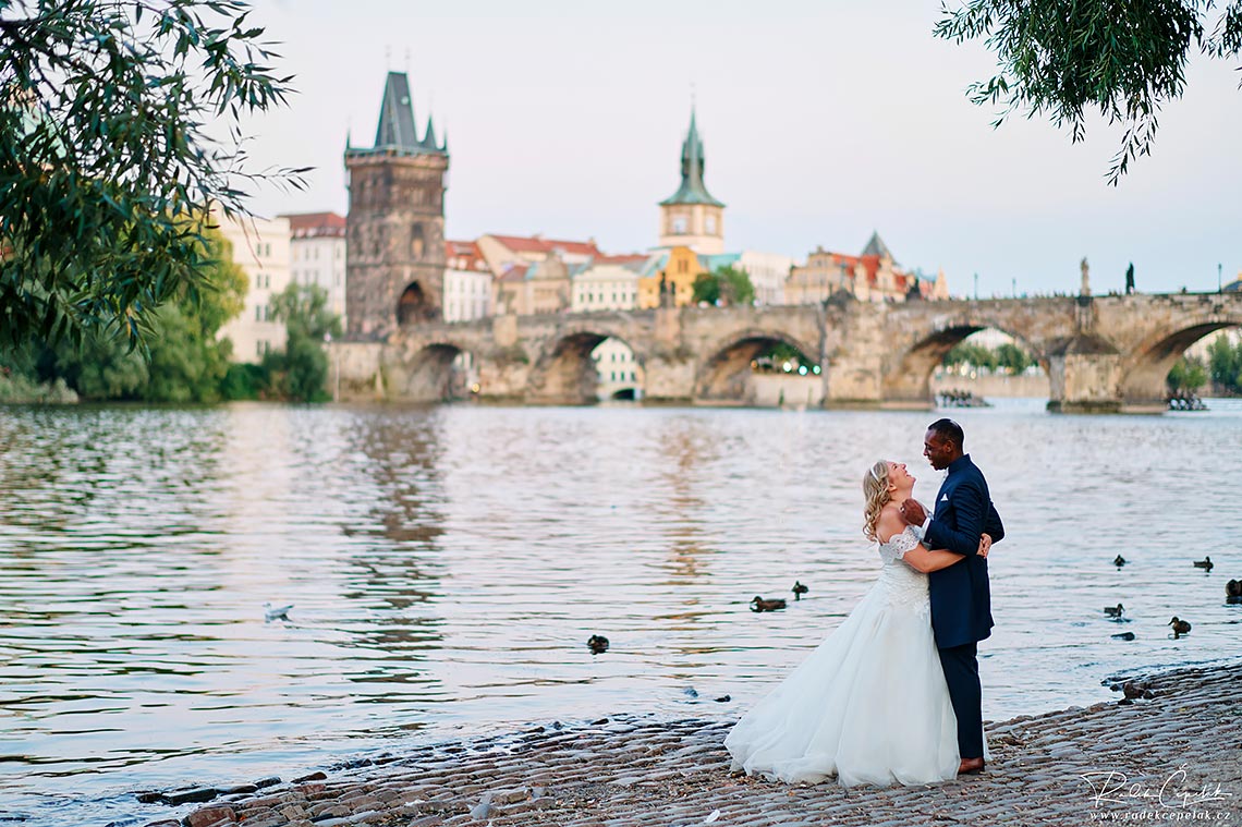 wedding photography with view on Charles bridge