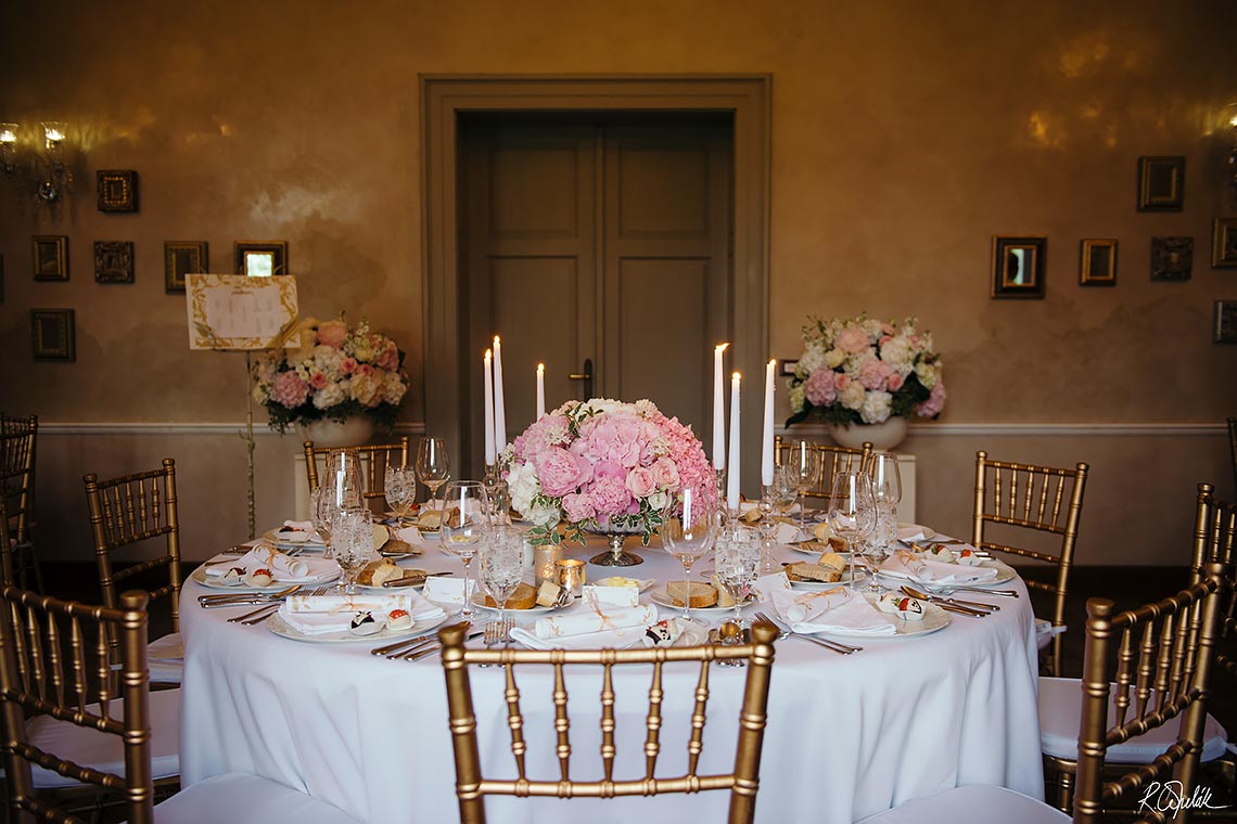 stylish wedding reception at Chateau Mcely in Czech republic