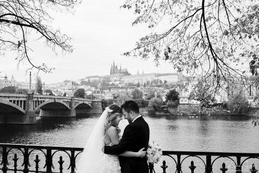 Black and white wedding photography Prague
